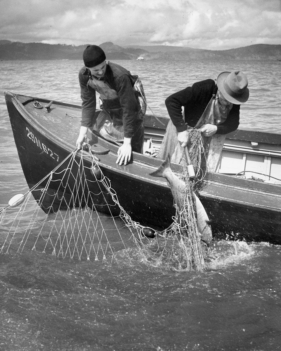 1617 Salmon fishing on the Columbia River Near Astoria