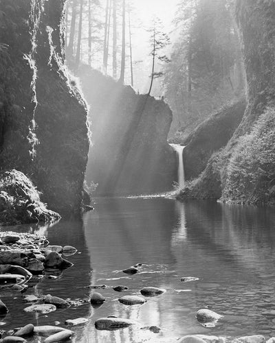3655A Eagle Creek Punch Bowl Columbia River Gorge Vertical
