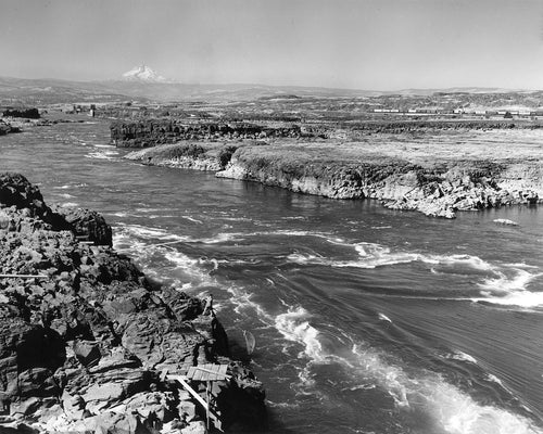 4095 The Dalles and Columbia River