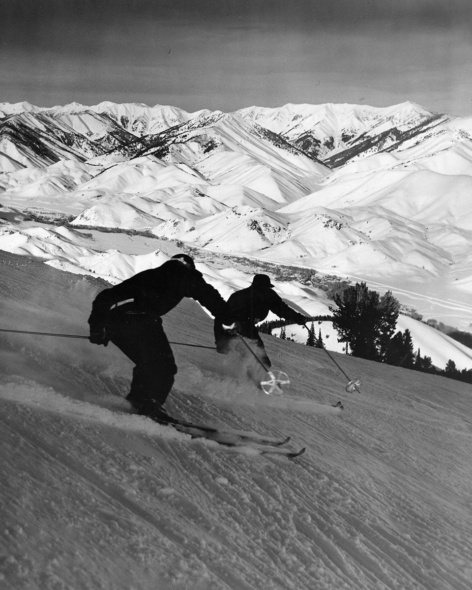 5032B Skiers on Baldy Mountain Sun Valley Idaho