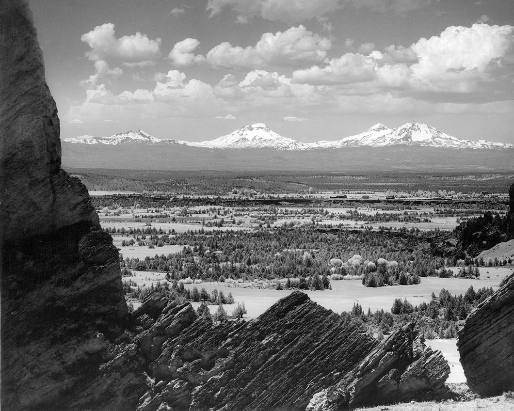5292 Broken Top and the Three Sisiters from Smith Rocks