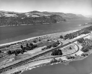 7552A Rooster Rock State Park Columbia River Gorge circa 1957