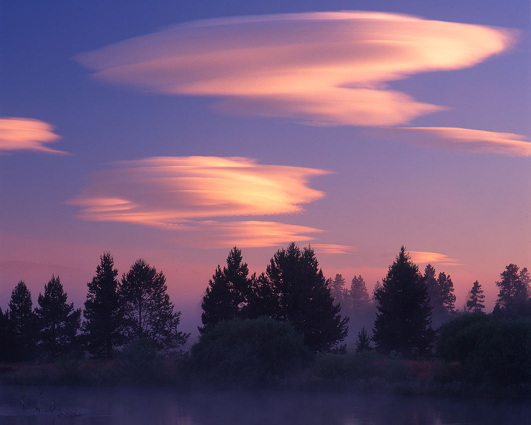 OR20 Deschutes River Lenticular Clouds Sunrise 1119
